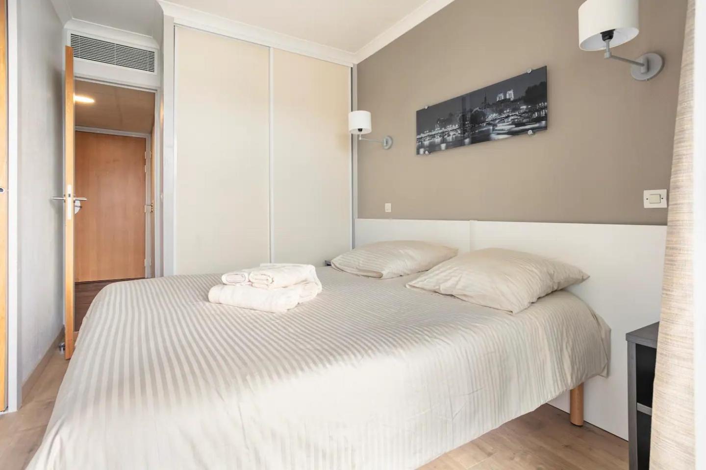 Mycityhaven Paris La Defense Курбевуа Экстерьер фото