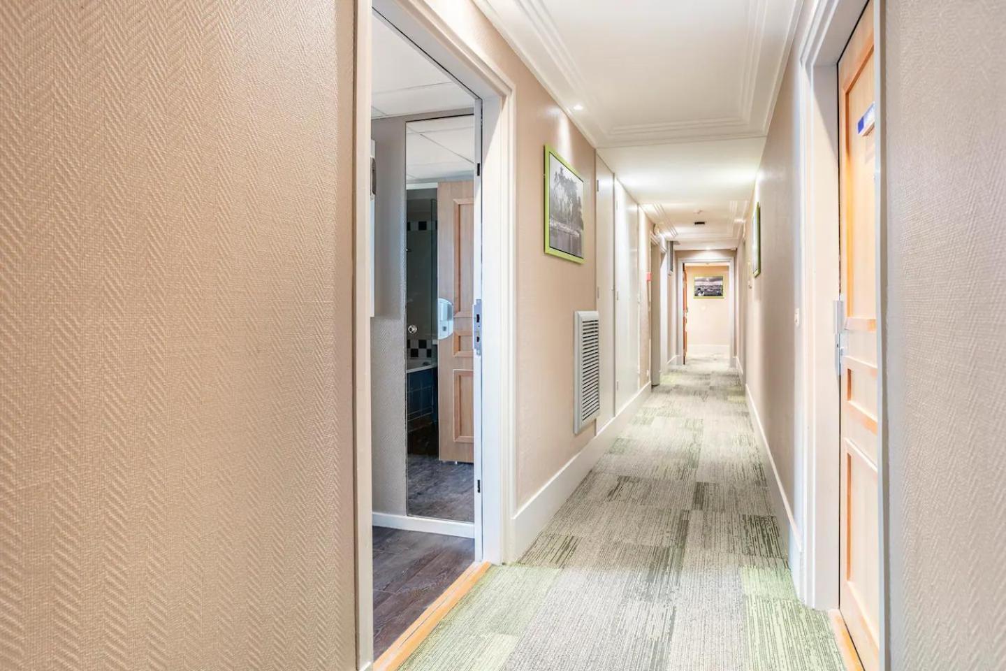 Mycityhaven Paris La Defense Курбевуа Экстерьер фото